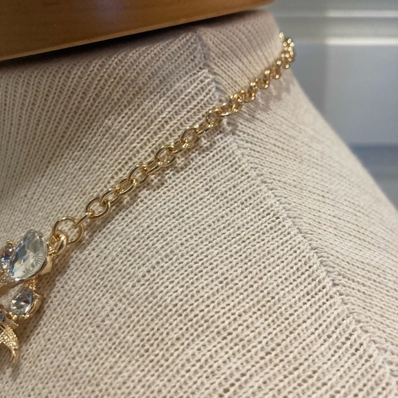 NWT RHINESTONE FLORAL BIB NECKLACE - Picture 4 of 8